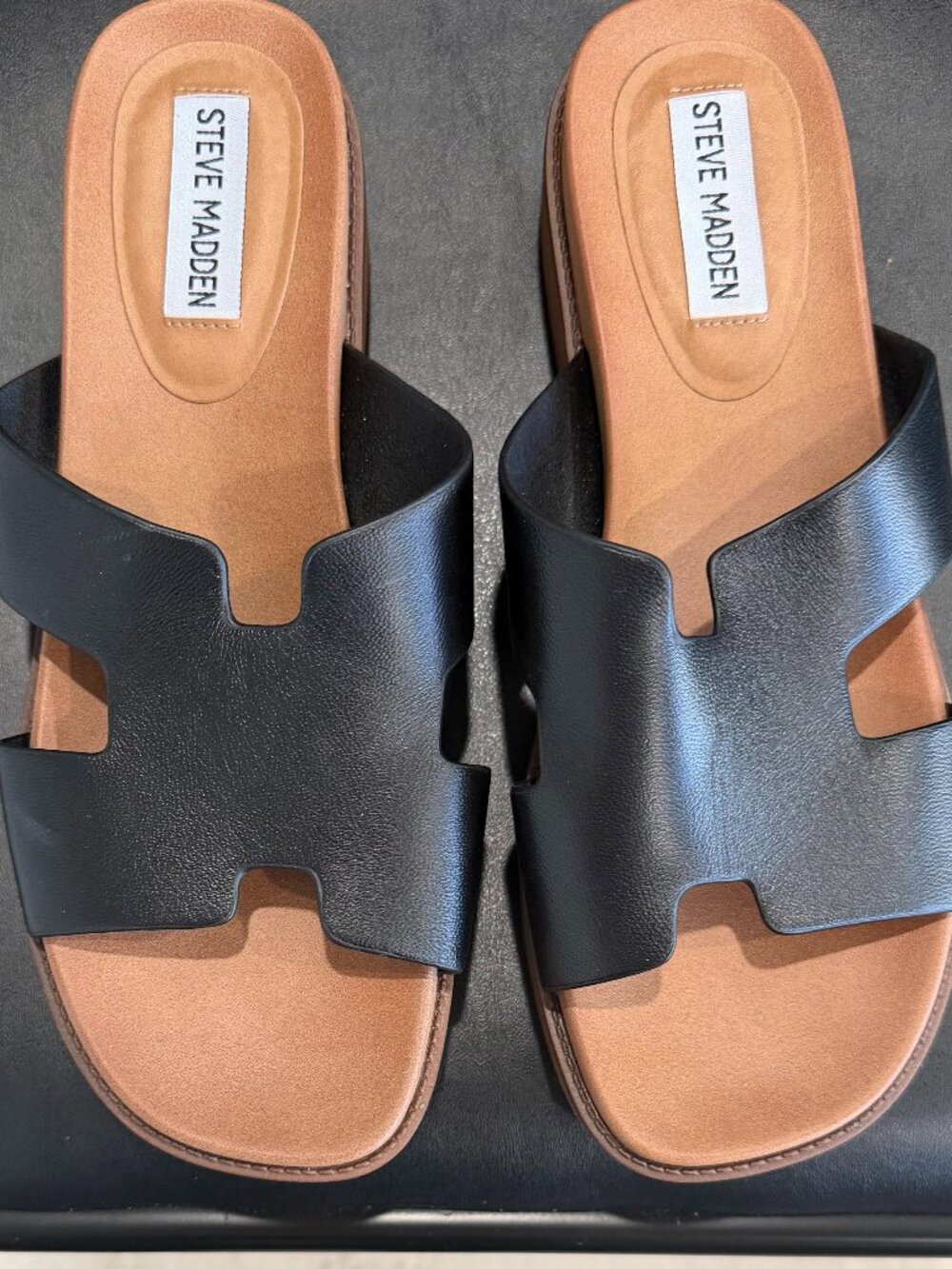 NWOT Size 8M Steve Madden Riches Sandal Black